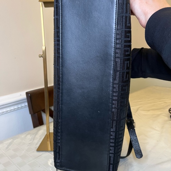 Givenchy black Crossbody/shoulder bag with Gold Chain - Picture 5 of 7